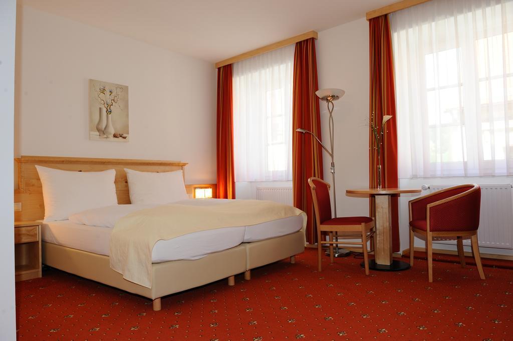 Hotel-Gasthof-Fleischerei - Zur Alten Post Schwanberg Quarto foto